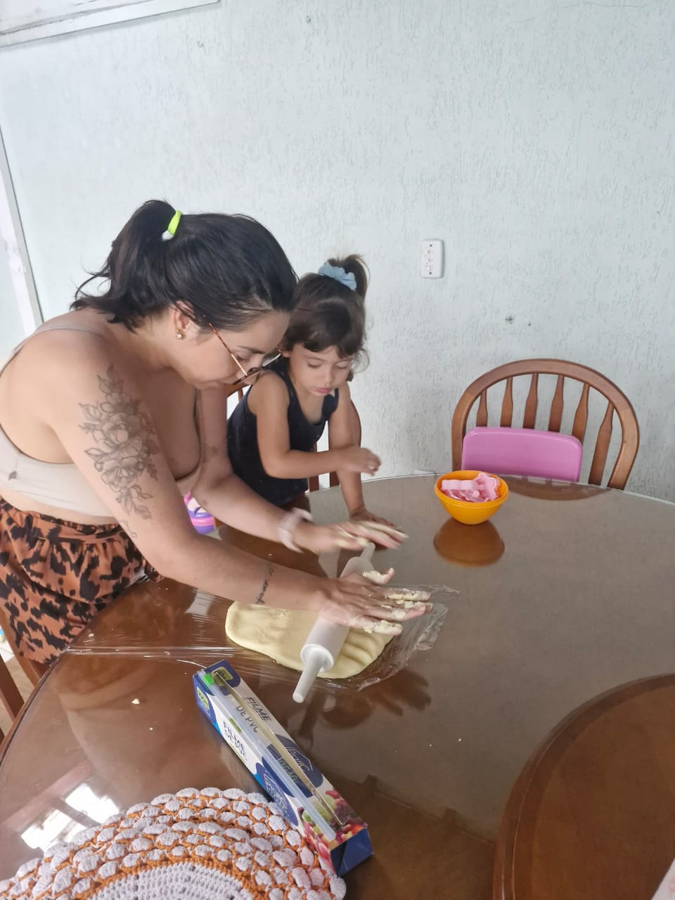 Na cozinha com a mamãe (4)