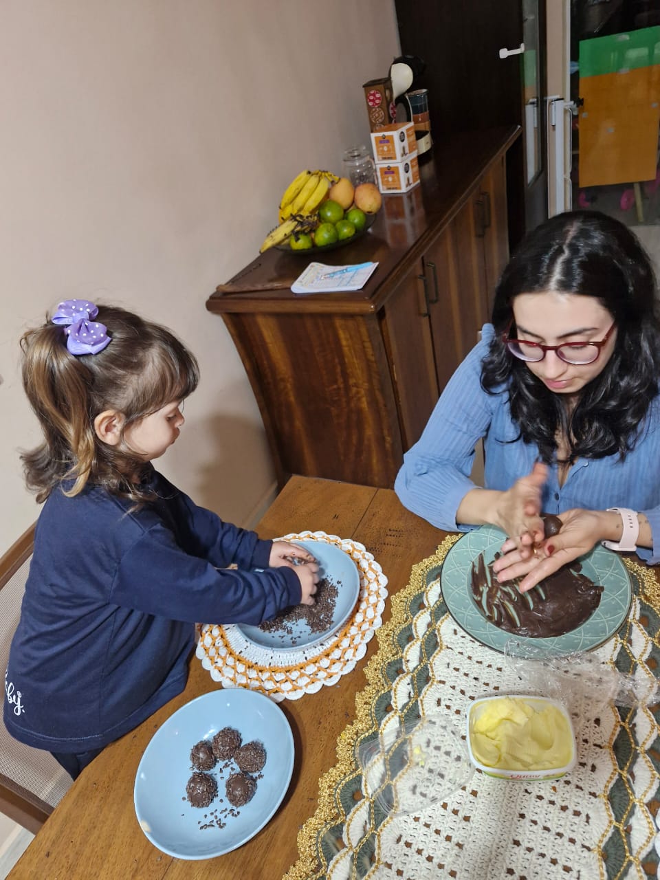 Na cozinha com a mamãe (1)