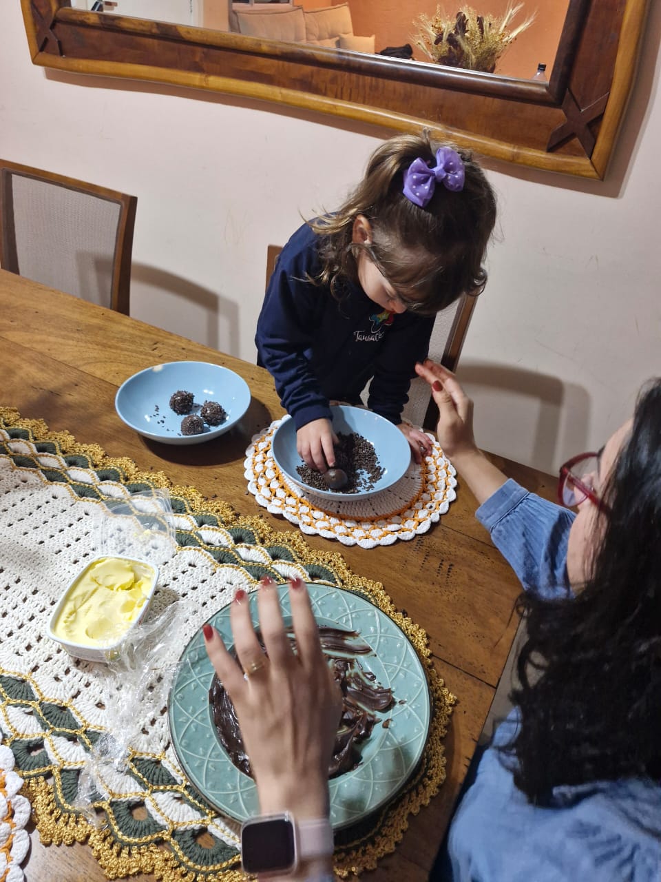 Na cozinha com a mamãe (3)