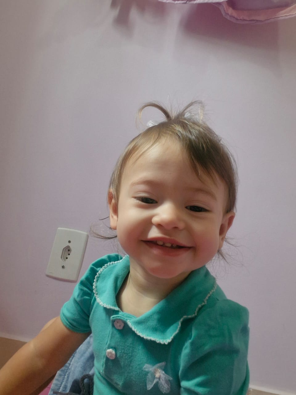 Helena quando pequena — momento em família (1)